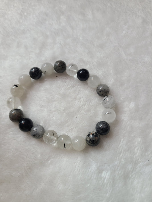 Tourmalinated quartz Bracelet