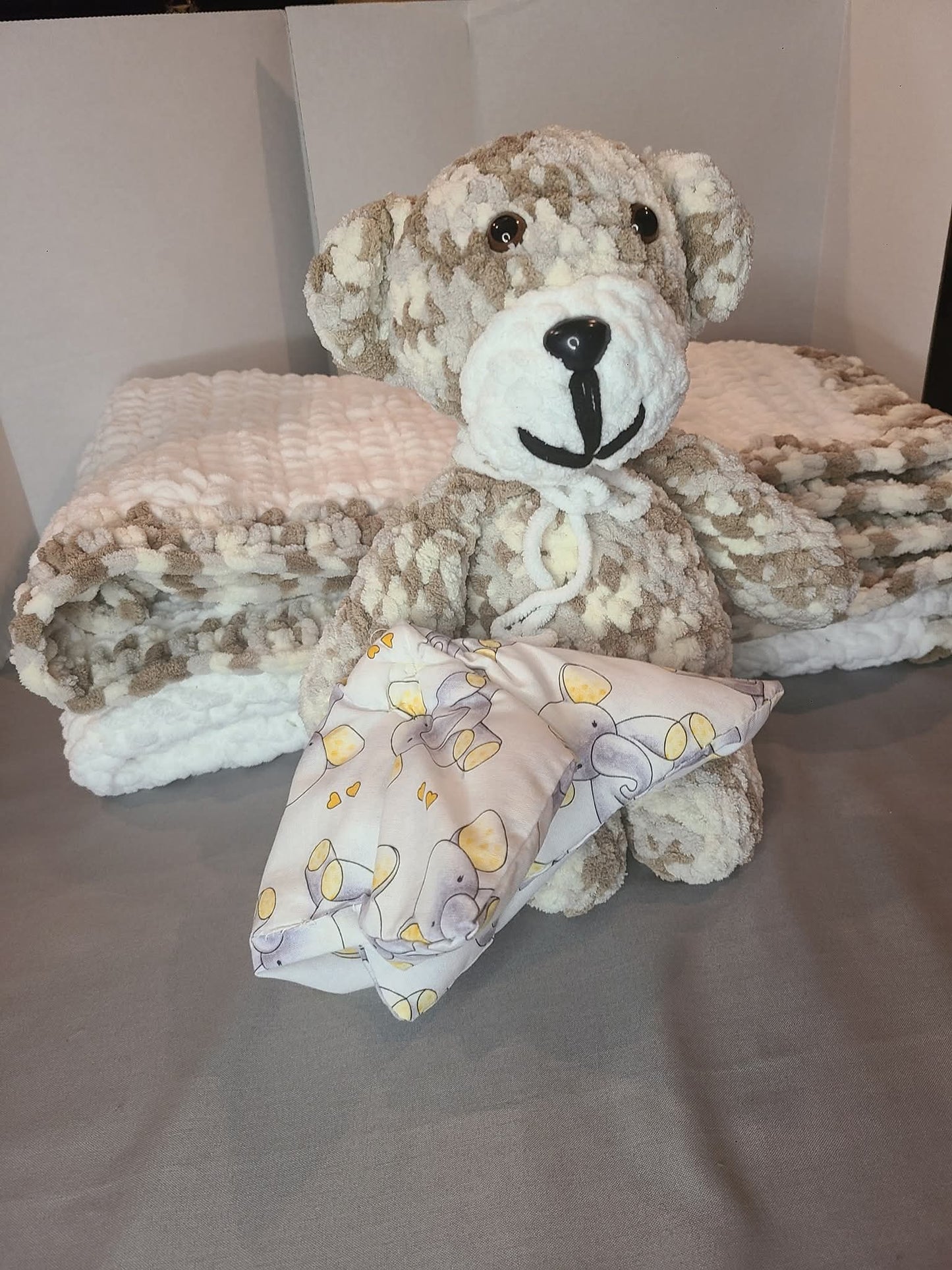 Pre-made Baby Blanket set